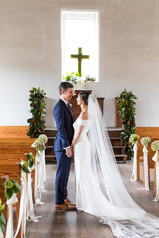 The Old Stone Church Wedding | Kendra Martin Photography